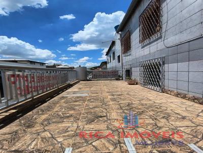 Apartamento com �rea Privativa para Venda, em Ibirit�, bairro Centro, 3 dormit�rios, 2 banheiros, 1 vaga